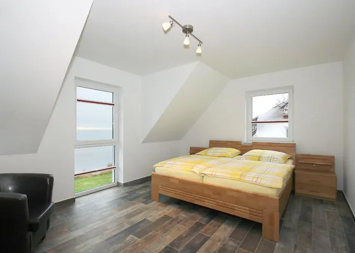 F-1037 Haus Neuendorf - Kaminfeuer * Putbus