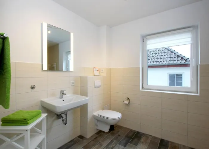 F-1037 Haus Neuendorf - Kaminfeuer * Putbus